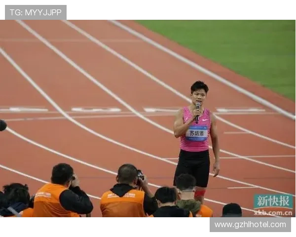 全运会男子跳远决赛激战上演劲敌争锋跃出亮眼成绩冲击纪录精彩瞬间